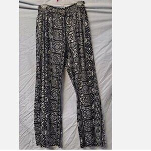 West Loop Palazzo Women's Size Medium Stretch Pants Black and White Geometric